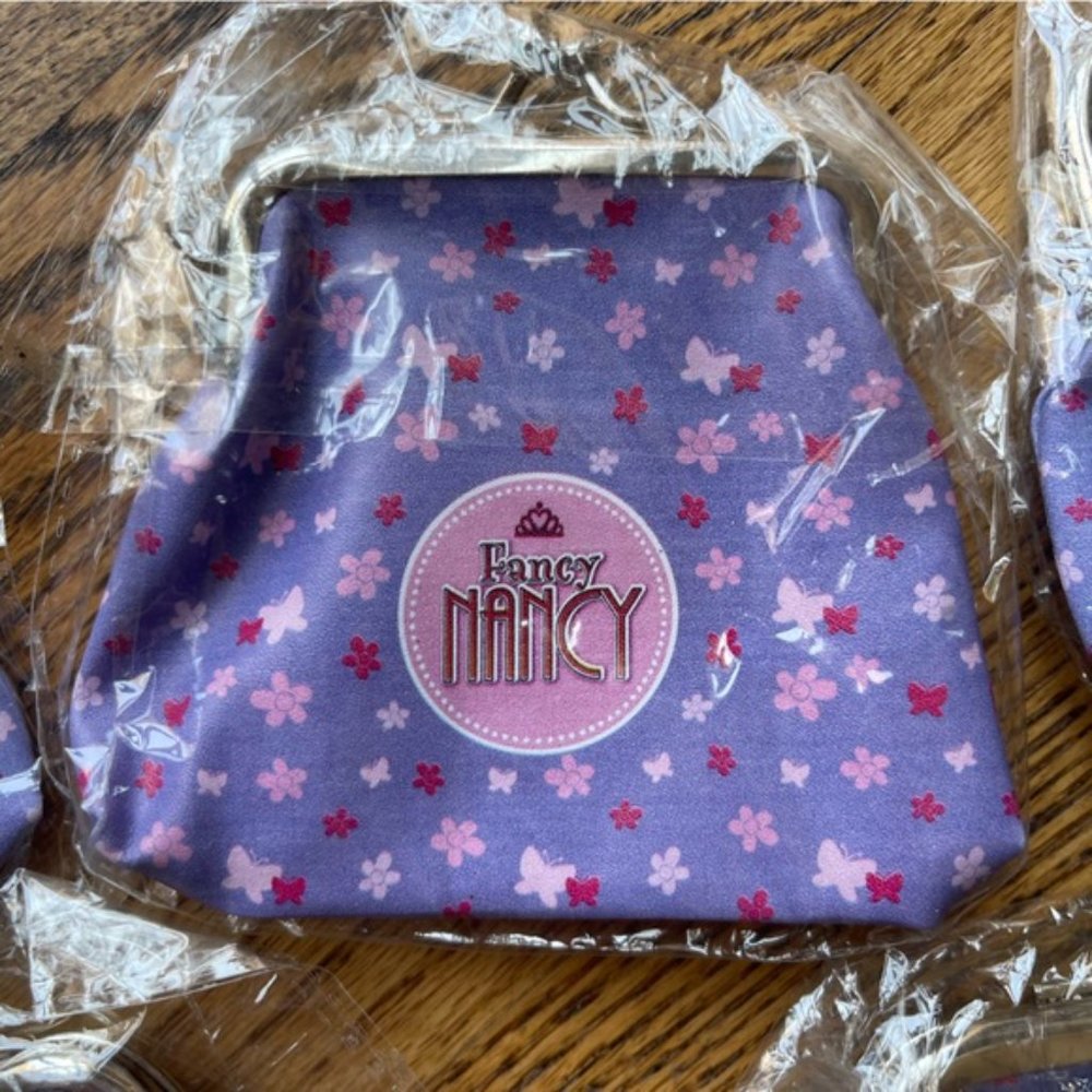 NWT Fancy Nancy Chapstick Small Purse Bag Party Favor Gift Disney Kiss Closure